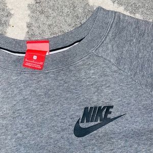 Women’s Nike Sweatshirt